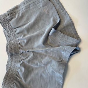NEW NEVER WORN WITH TAGS NORTH FACE SHORTS